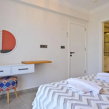 Aura Luxury-modern Stylish For 6 Peeople *