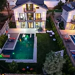 Villa Aura Luxury-modern Stylish For 6 Peeople Fethiye