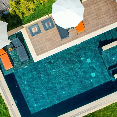 Aura Luxury-modern Stylish For 6 Peeople Villa *