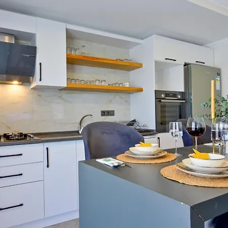 Aura Luxury-modern Stylish For 6 Peeople Villa