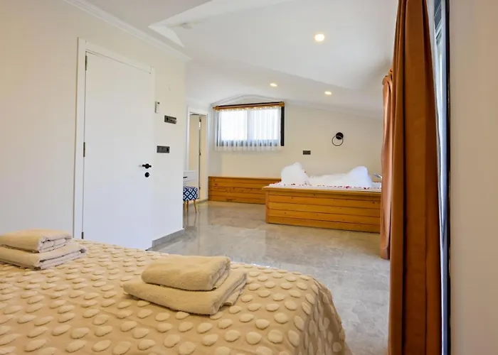 Aura Luxury-modern Stylish For 6 Peeople Vilă Fethiye