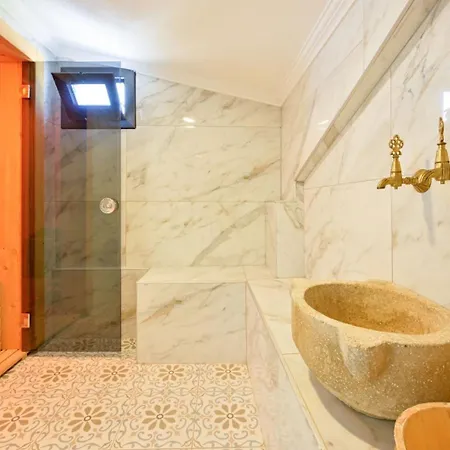 Aura Luxury-modern Stylish For 6 Peeople Vilă Fethiye